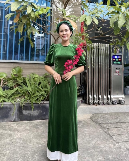 Áo dài tay ngắn xanh lá
