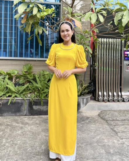 Áo dài tay ngắn vàng