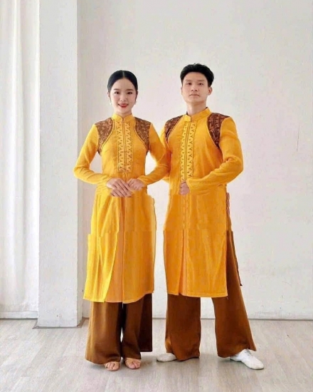 Áo Dài vàng 2