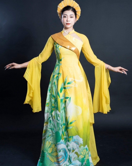 Áo dài vàng vẽ 2