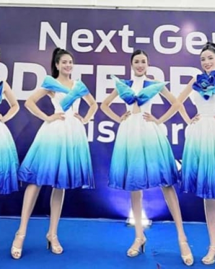 Đầm xanh trắng 6 cái