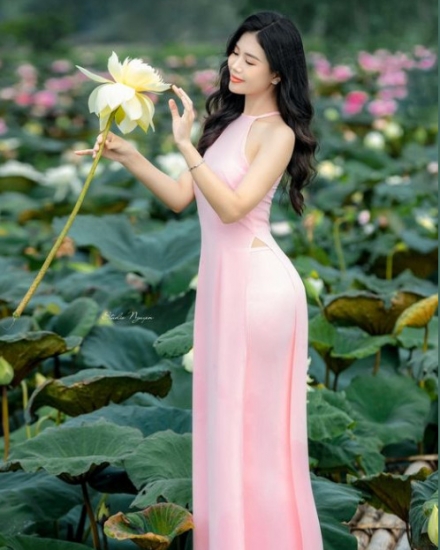 Áo dài Yếm Hồng